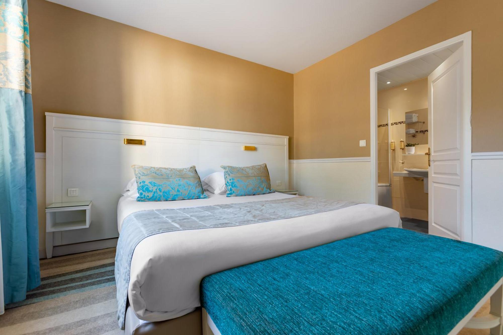 Hotel Castel Clara Thalasso & 4*