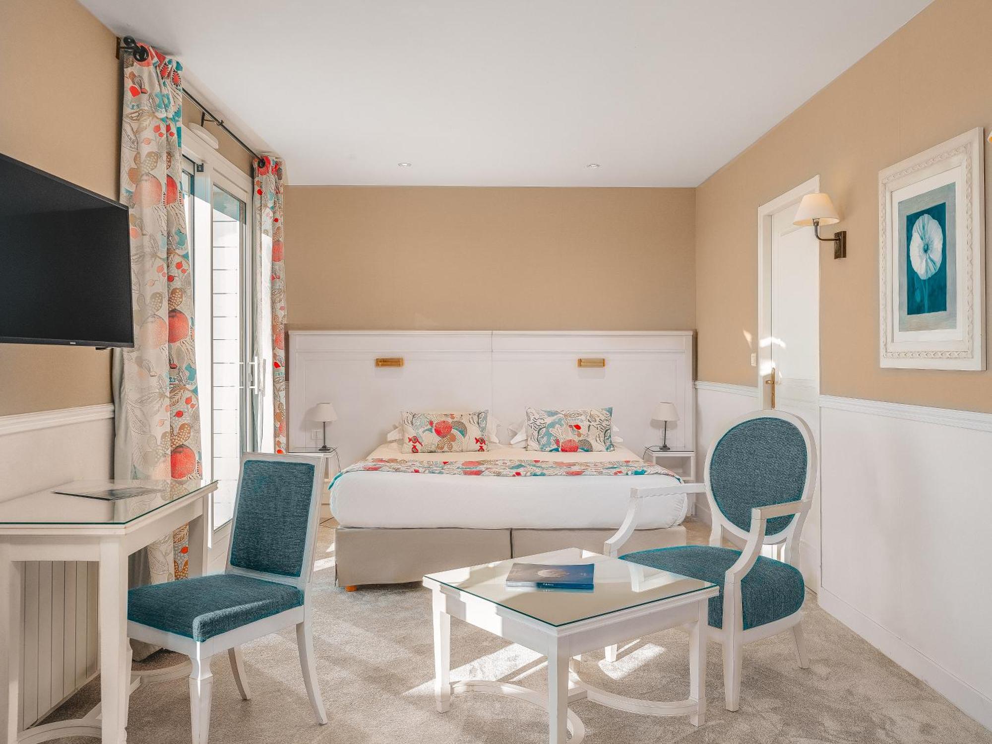 Hotel Castel Clara Thalasso & 4*